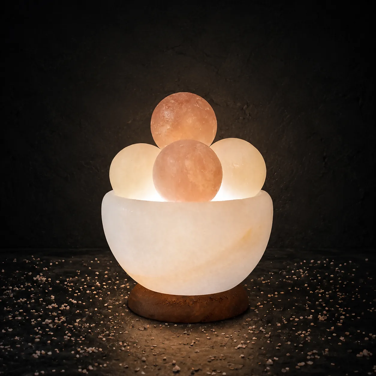 white-bowl-salt-lamp-with-balls آباژور سنگ نمک کاسهای سفید با گوی و پایه چوبی - Image 1